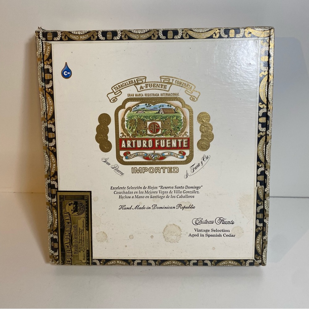 Arturo Fuente Chateau Fuente Wooden Cigar Box EMPTY